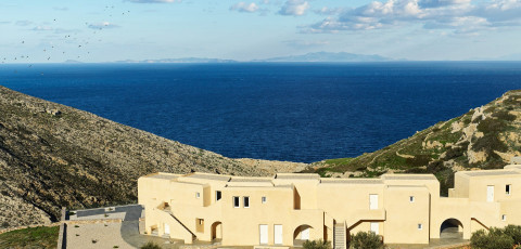 AVATON LUXURY SUITES - CHORA image 1