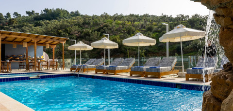 AVATON SUITES & VILLAS - SKIATHOS TOWN image 5