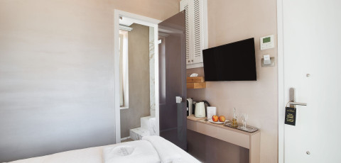 CONSOLATO BOUTIQUE SUITES - CHANIA image 2