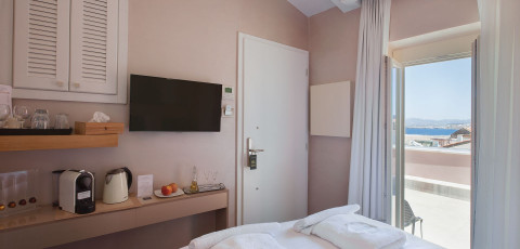 CONSOLATO BOUTIQUE SUITES - CHANIA image 8