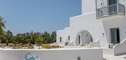 CRYSTAL MARE SUITES - AGIOS GEORGIOS image 1