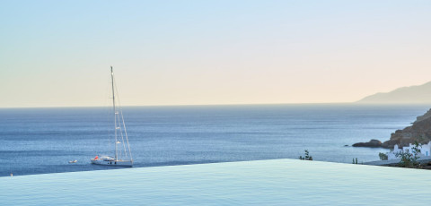 IOS GRAND POOL SUITES - MYLOPOTAS BEACH image 12