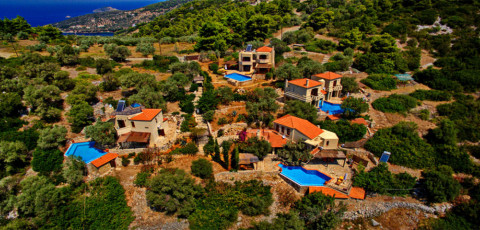 POIKILMA ALONISSOS VILLAS image 2