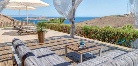 SUNRISE BEACH SUITES - SYROS image 7