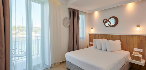 THE WATER HOTEL - SKIATHOS TOWN image 4