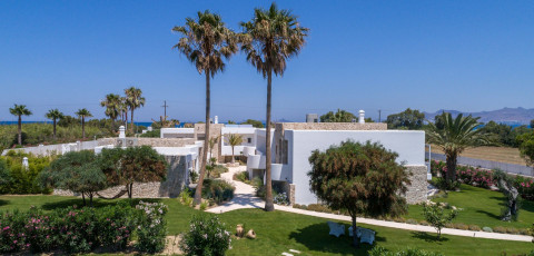 KOS WHITE PEARLS LUXURY SUITES - LAMBI BEACH image 7