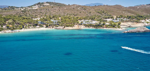 WHITE ROCKS HOTEL - PLATIS GIALOS BEACH image 4